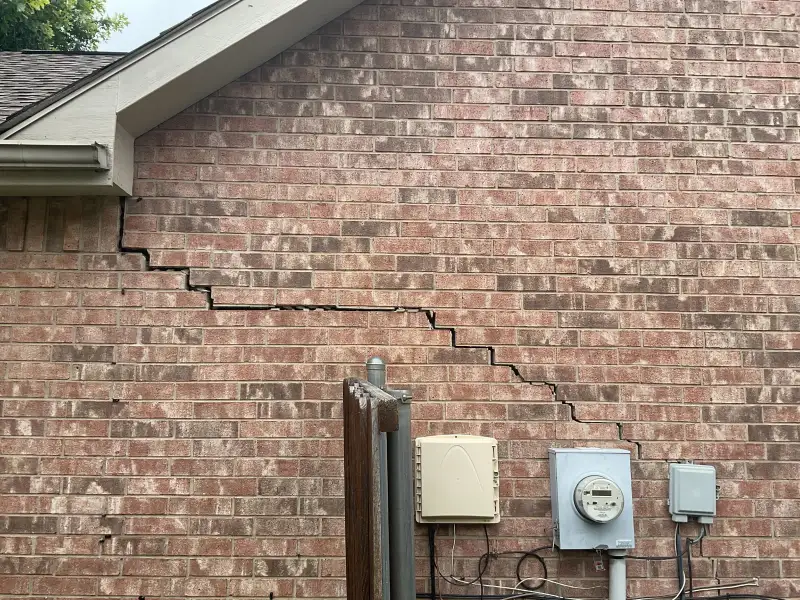 Signs-That-3-1 signs of foundation problems displayed by Structured Foundation Repairs