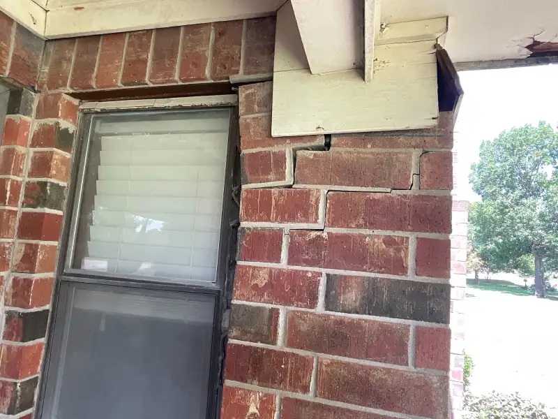 Signs-That-4-1 signs of foundation problems displayed by Structured Foundation Repairs